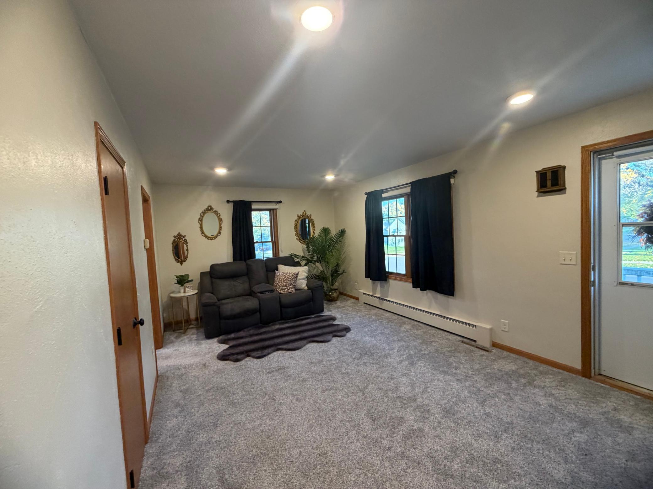 113 W 6th Street