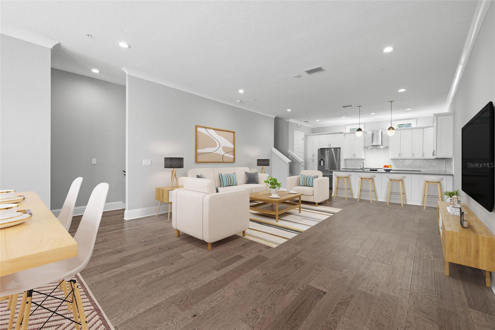 123 5TH AVE N