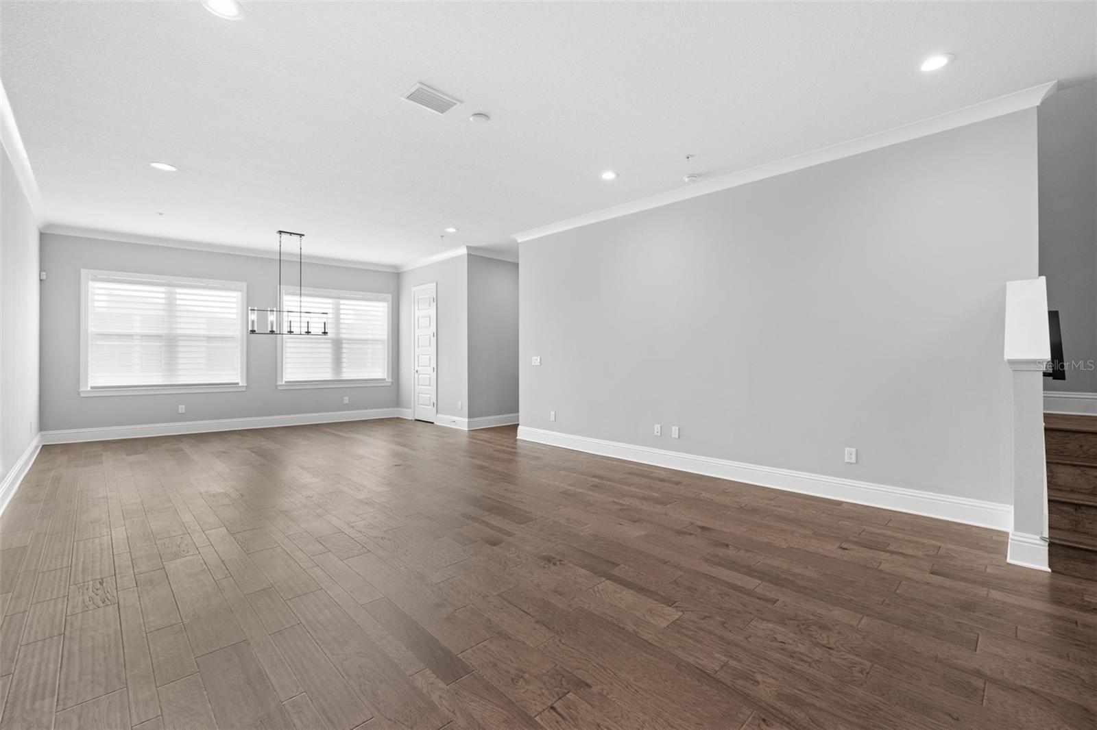 123 5TH AVE N