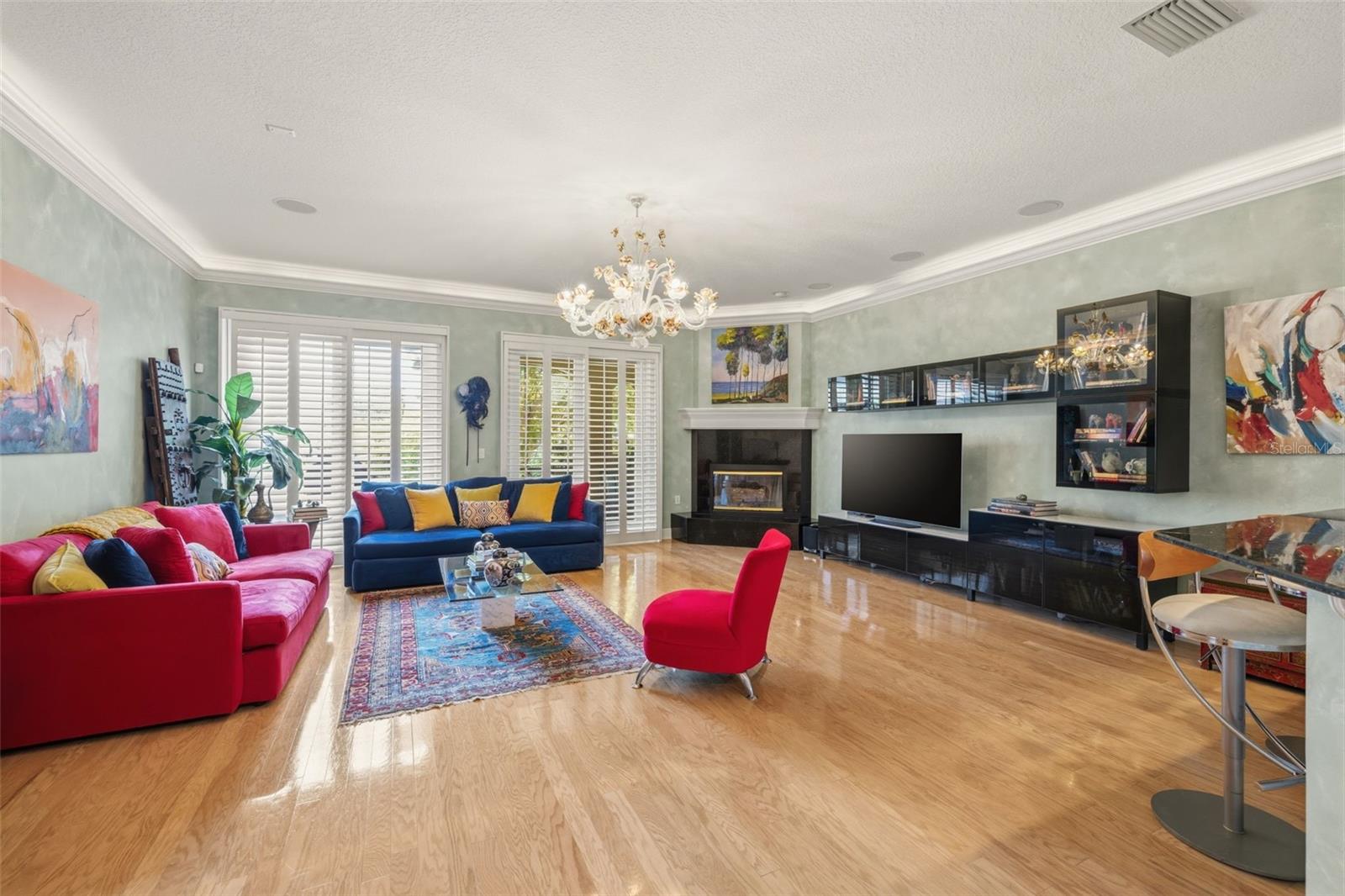 615 SAXONY BLVD