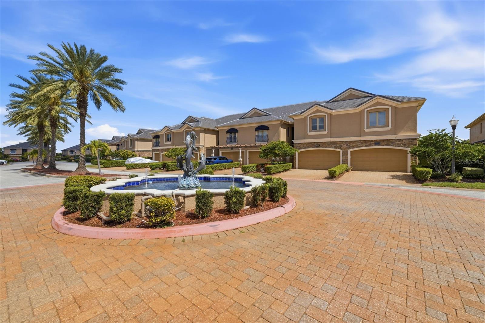 615 SAXONY BLVD