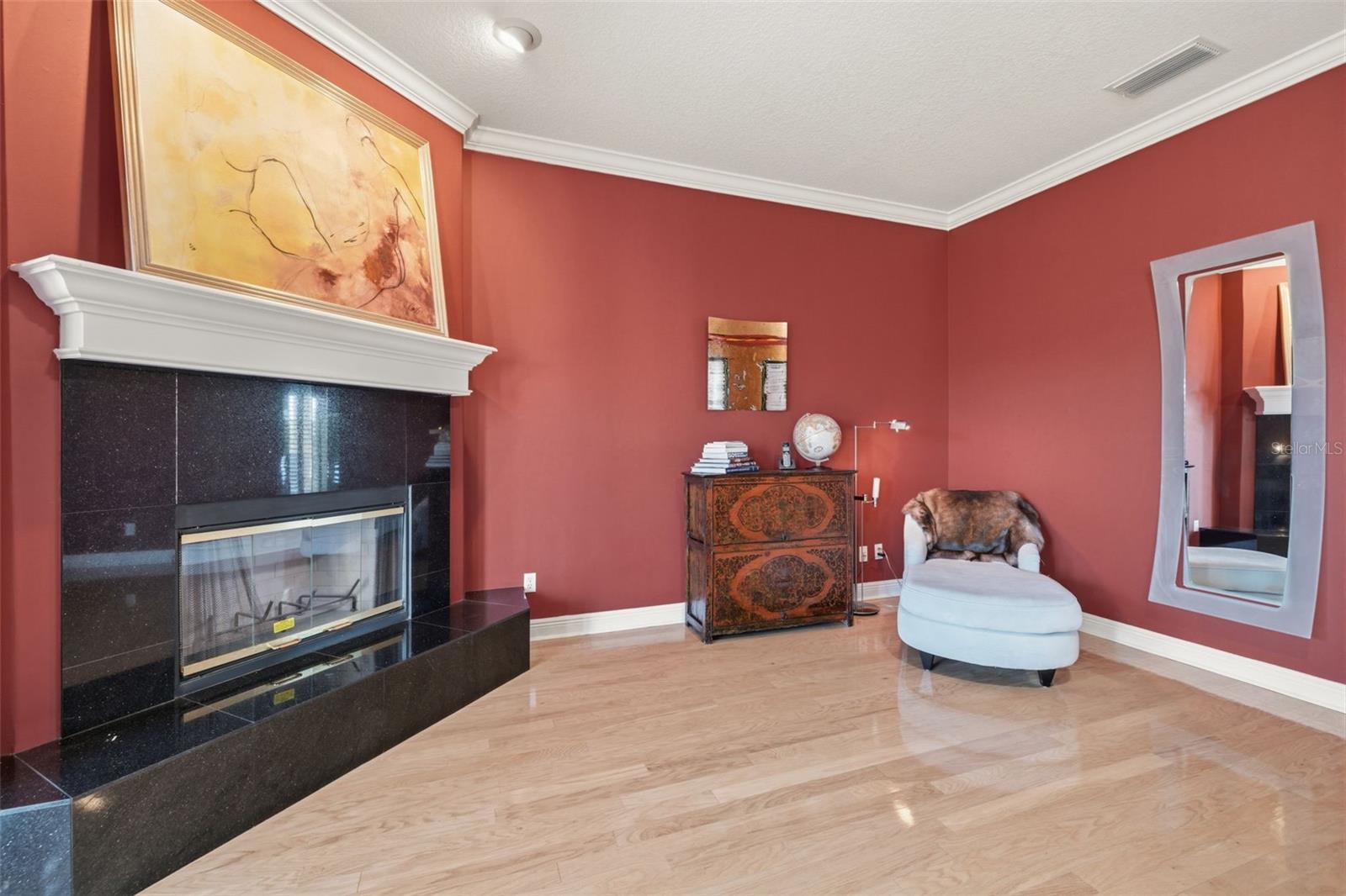 615 SAXONY BLVD