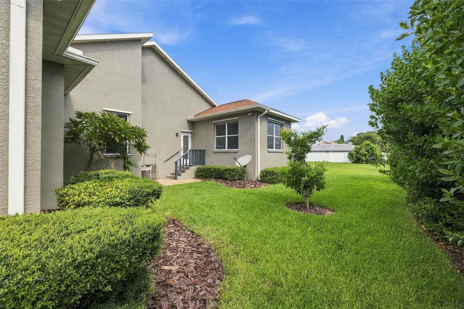 345 7TH AVE N