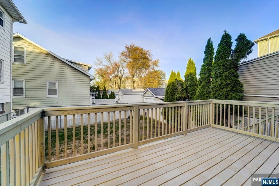 170 Front Street 1