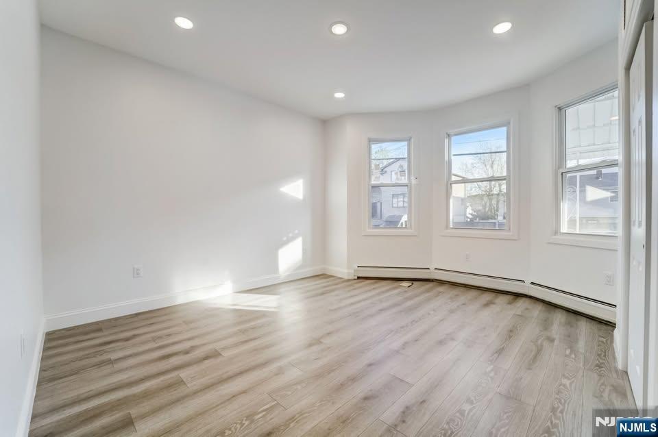 170 Front Street 1