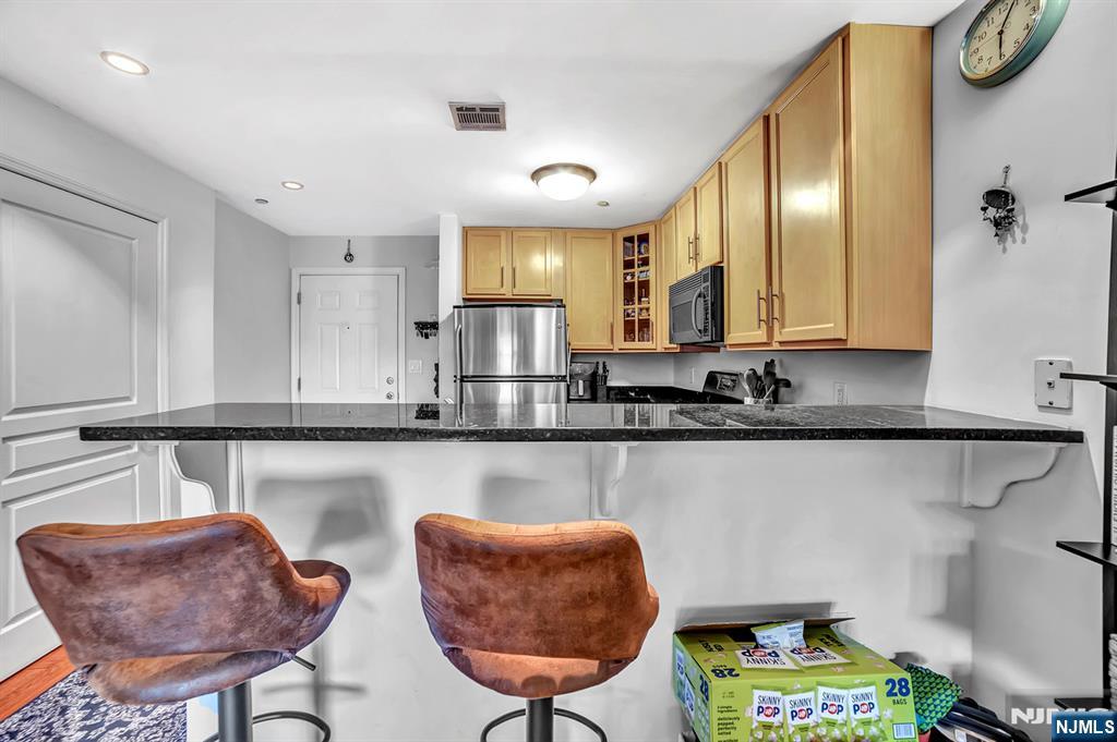 4315 Park Avenue 3H