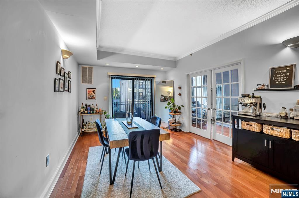 4315 Park Avenue 3H