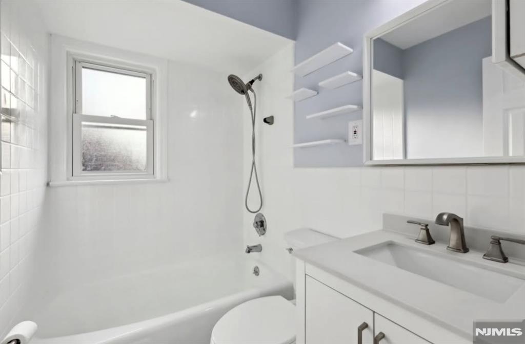 162 E Fairmount Avenue 2