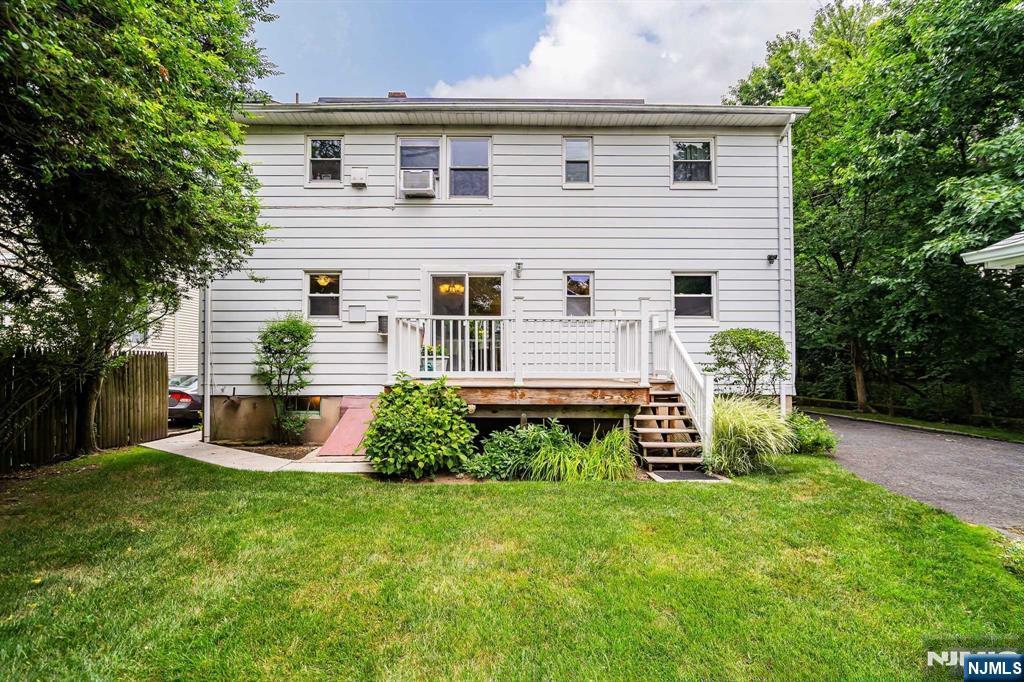 162 E Fairmount Avenue