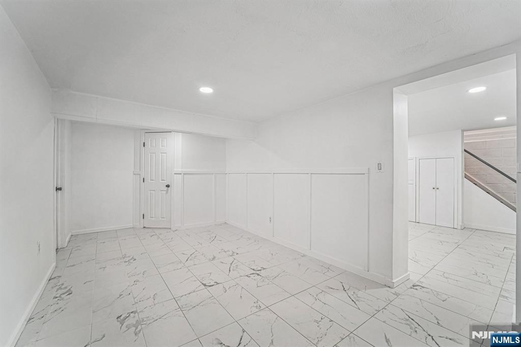 162 E Fairmount Avenue