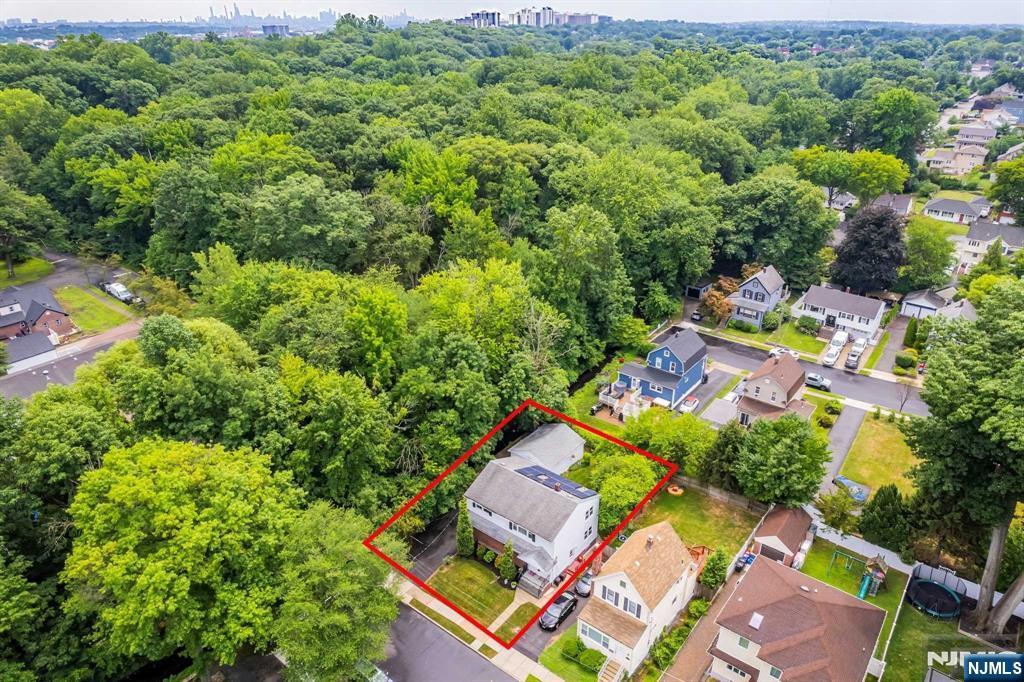 162 E Fairmount Avenue