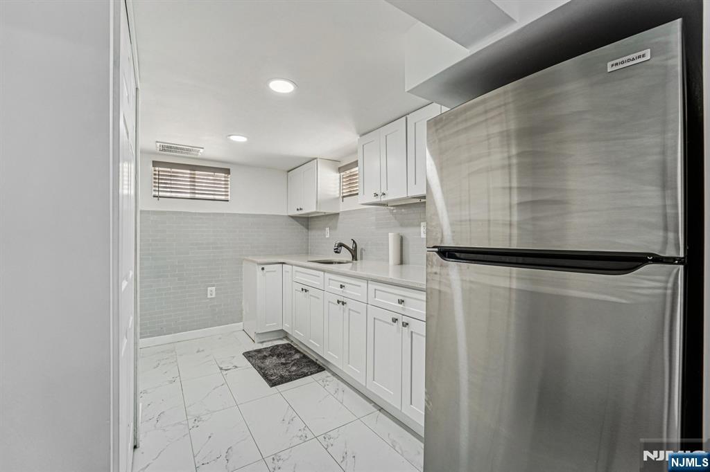 162 E Fairmount Avenue