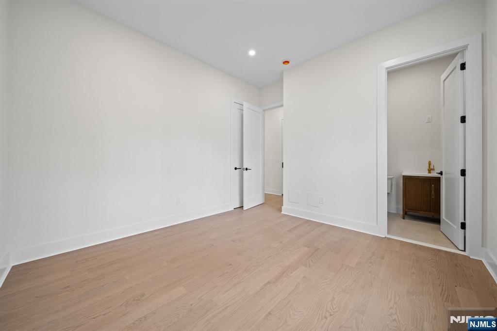 52 Congressional Parkway