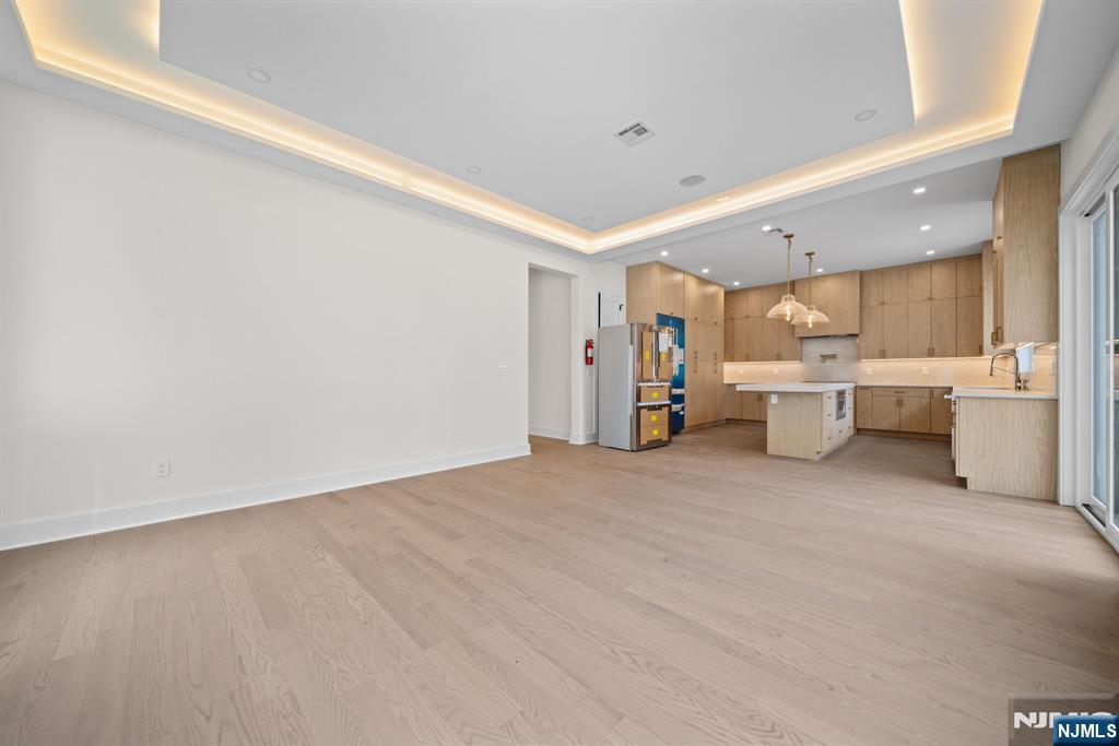 52 Congressional Parkway