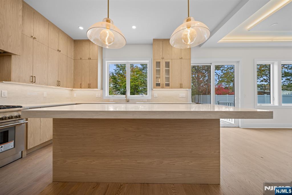 52 Congressional Parkway