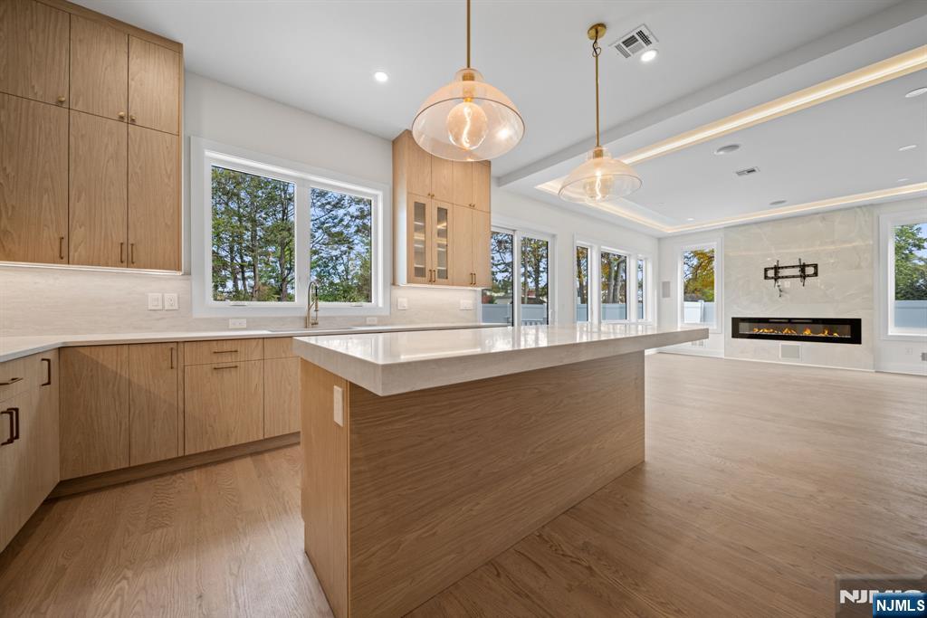 52 Congressional Parkway