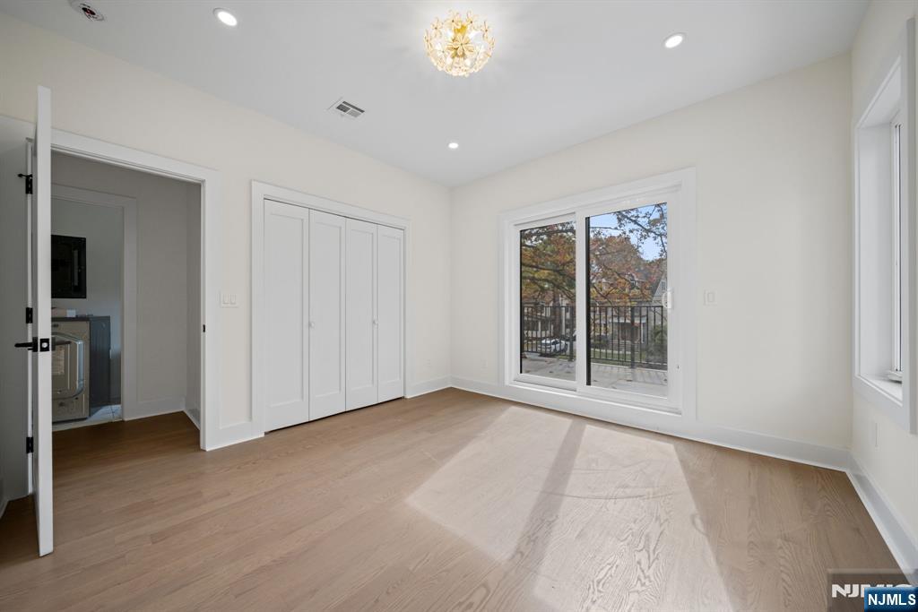 52 Congressional Parkway