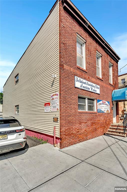 308 38th Street