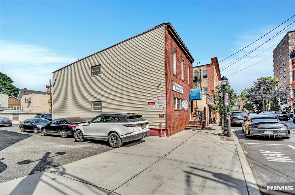 308 38th Street