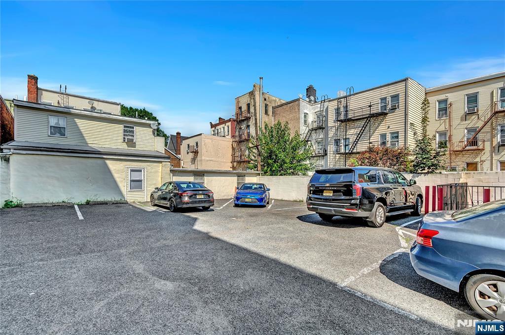 308 38th Street