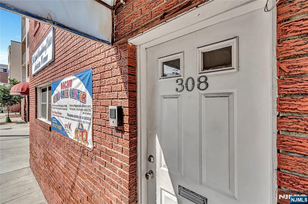 308 38th Street