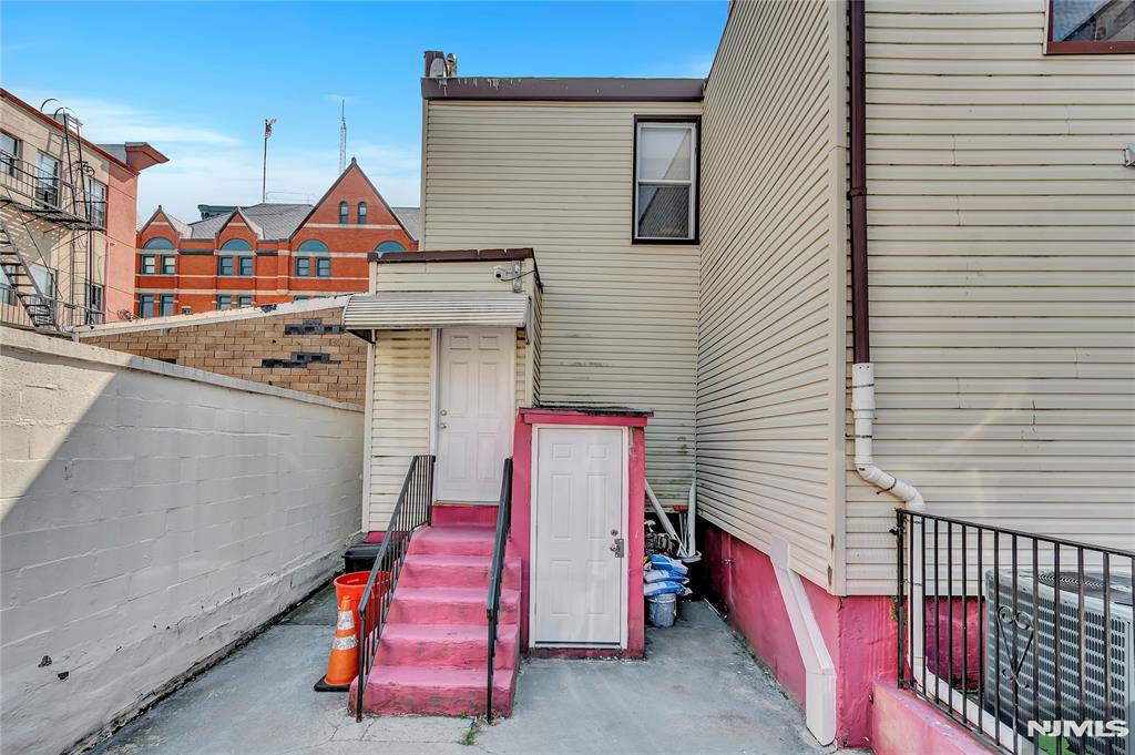 308 38th Street