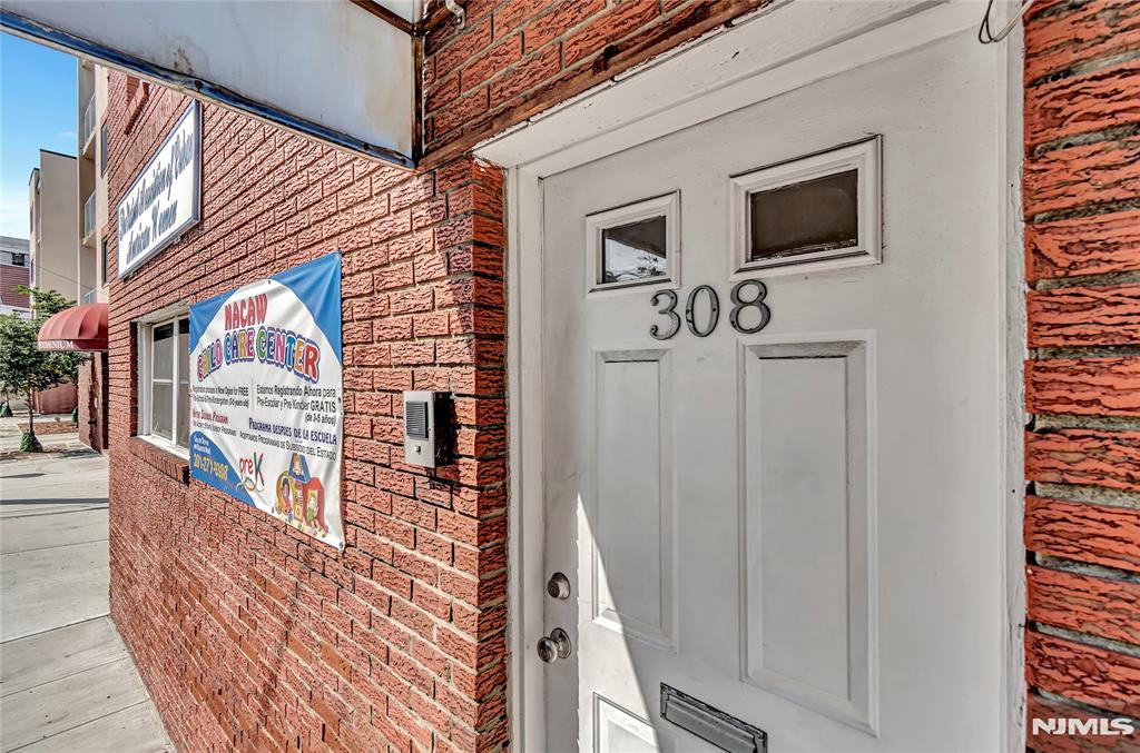 308 38th Street