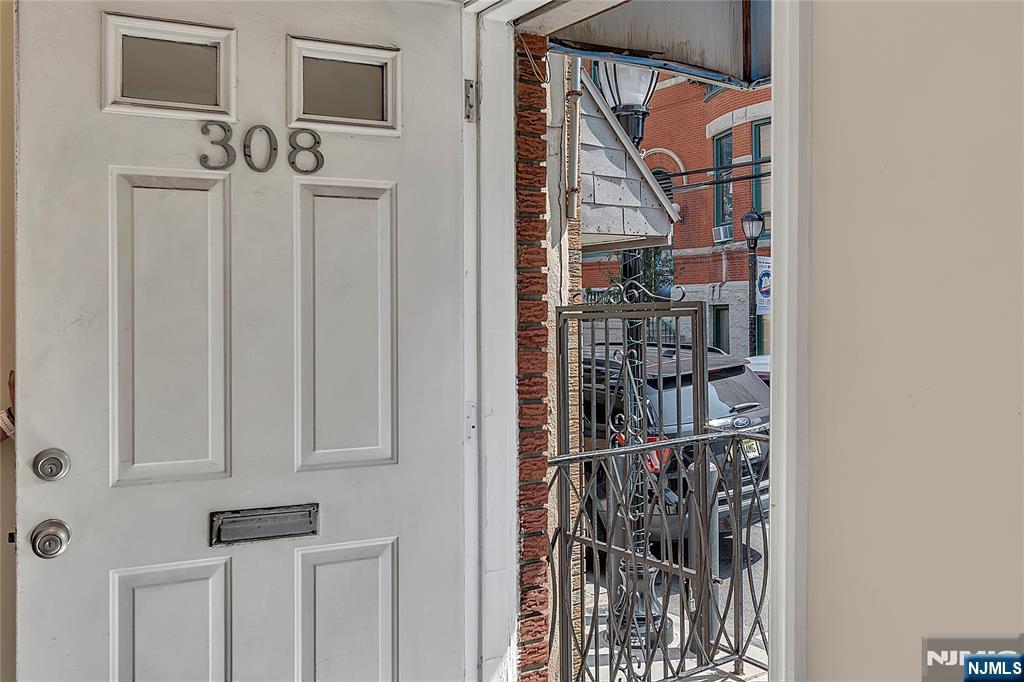 308 38th Street