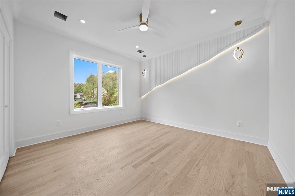 52 Congressional Parkway