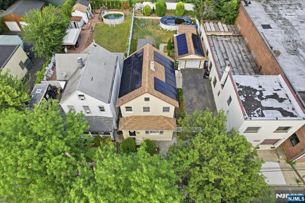 30 Getty Avenue