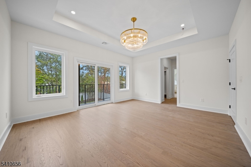 52 Congressional Pkwy