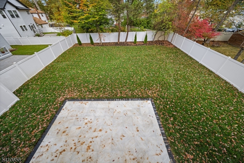 52 Congressional Pkwy