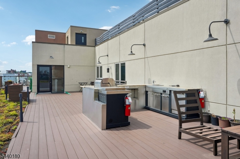62 69Th St 209