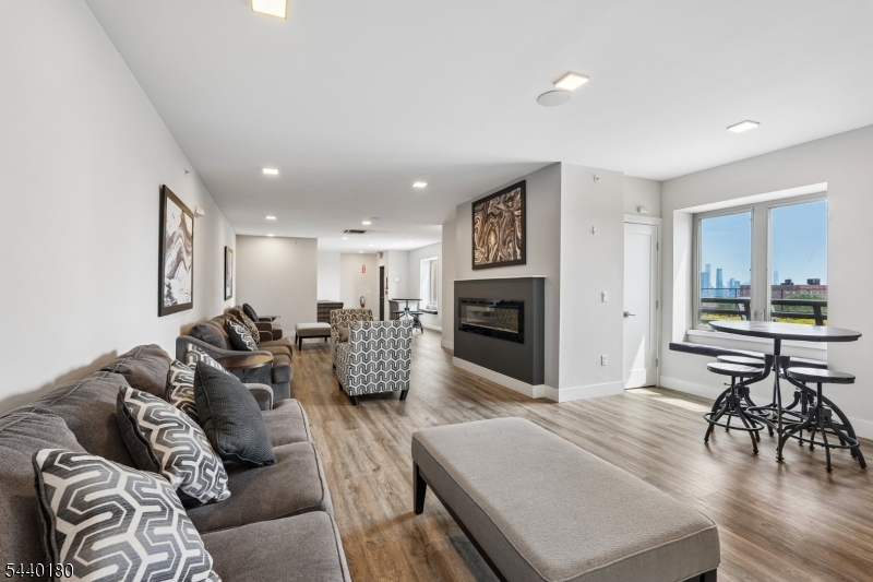 62 69Th St 209