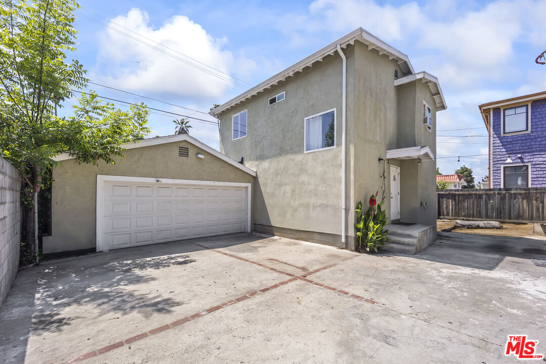 1745 S Kingsley Dr