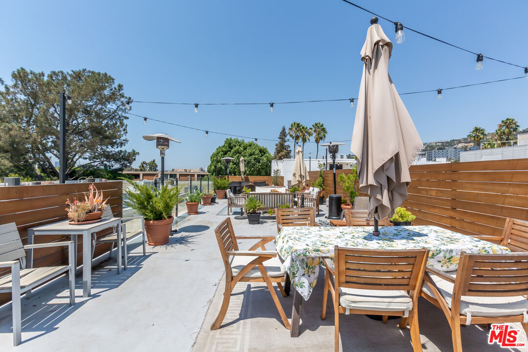 1010 N Kings Rd Unit: 308