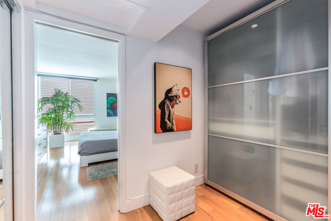 1010 N Kings Rd Unit: 308