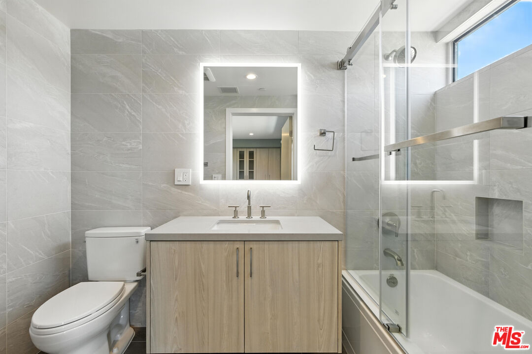 10951 National Blvd Unit: 303