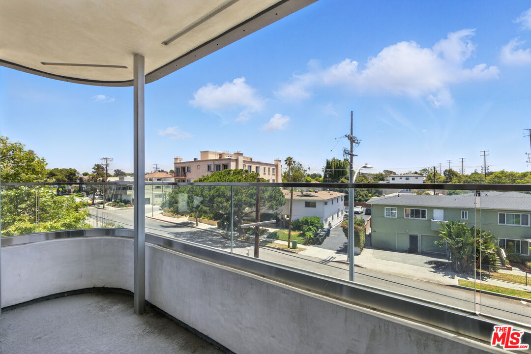10951 National Blvd Unit: 303