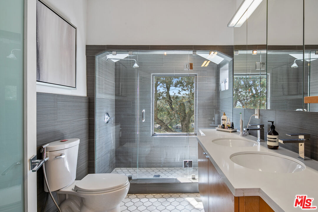 2609 Creston Dr Unit: OR