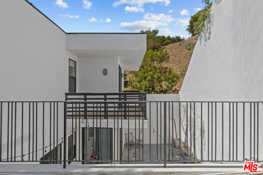 2646 Rinconia Dr