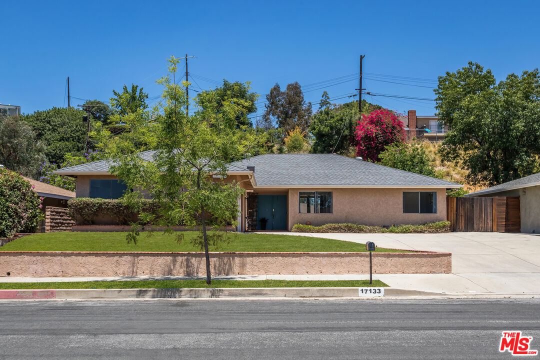 17133 Lorillard St
