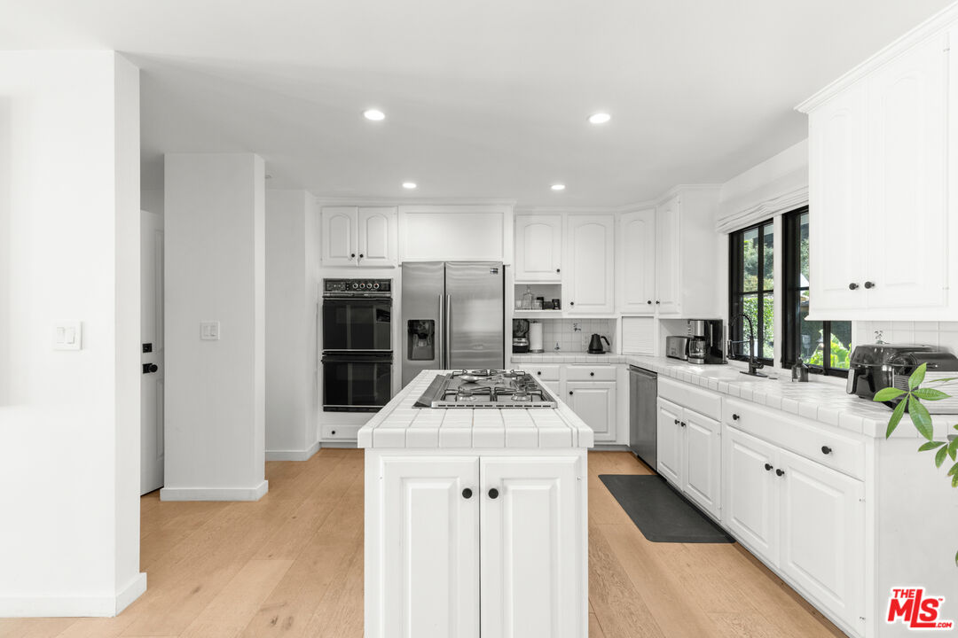 1450 N Bundy Dr