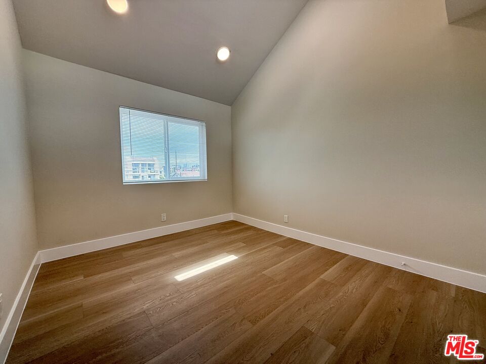 3750 Glendon Ave Unit: 34