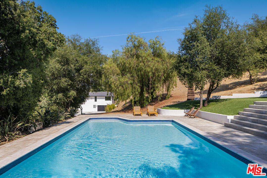 9425 Gierson Ave Unit: 1/2