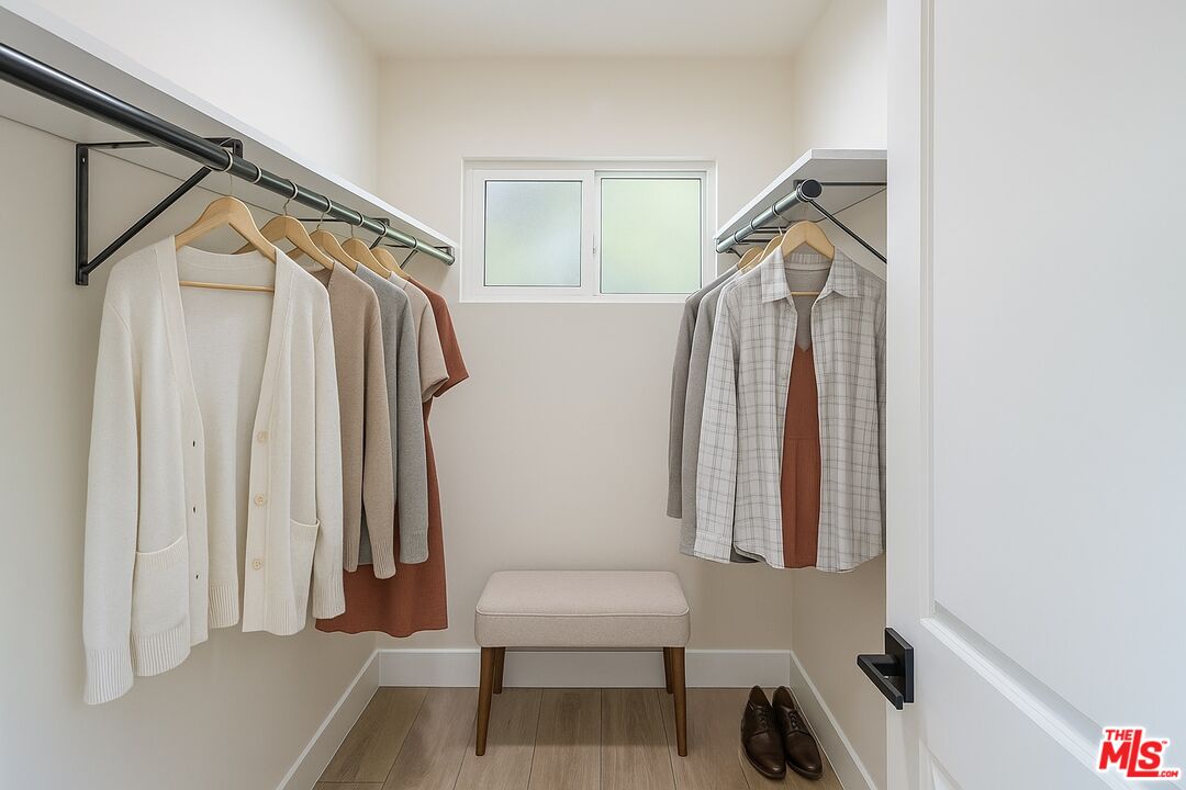 9425 Gierson Ave Unit: 1/2