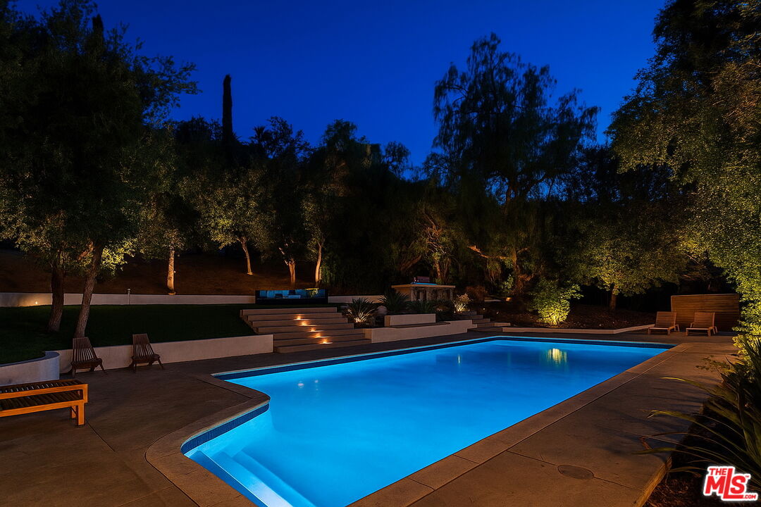 9425 Gierson Ave Unit: 1/2