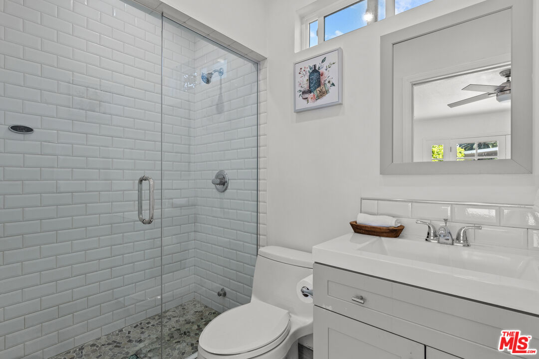 4814 Lemona Ave Unit: #Guest
