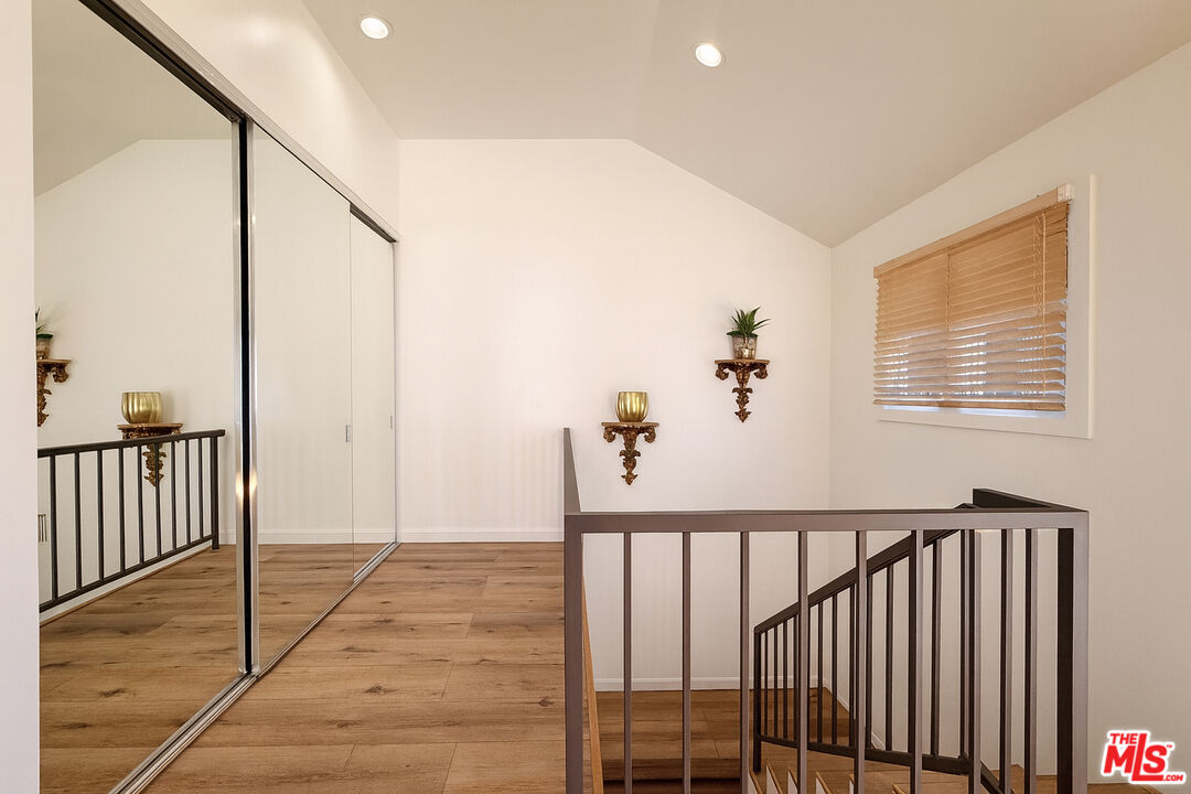 1174 Coldwater Canyon Dr