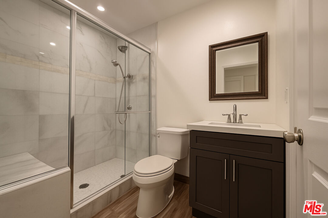 1174 Coldwater Canyon Dr